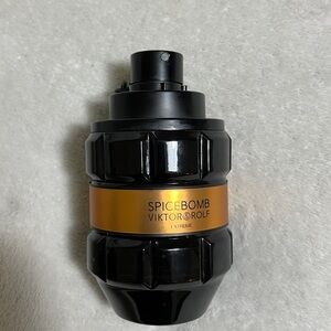 Viktor & Rolf Spicebomb Extreme in Black and Gold